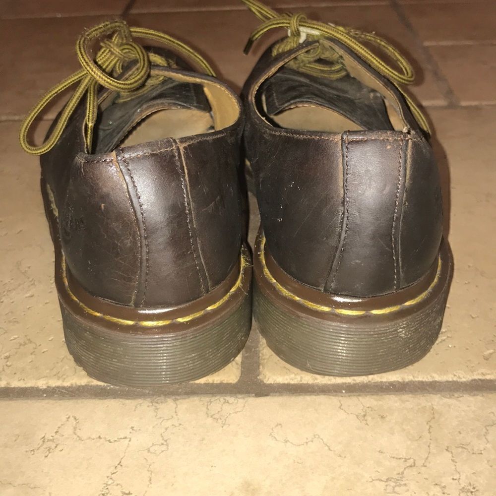 Dr. Martens Air Wair Classic Lace Up - Picture 3 of 6